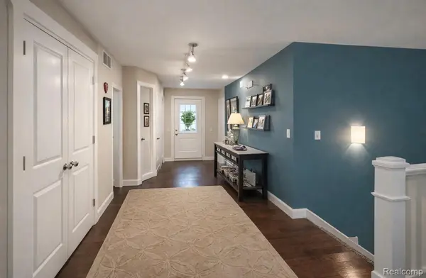 1876 Genoa CIR, Genoa Township, MI 48843