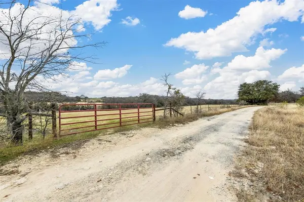 9999 S FM 730, Azle, TX 76020