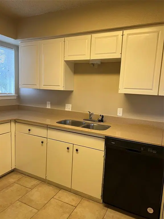 2234 Irwin Street, Fort Worth, TX 76110