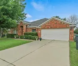 412 N Waterford Oaks Drive, Cedar Hill, TX 75104