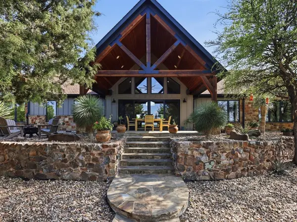 560 Mastadon Way, Weatherford, TX 76085