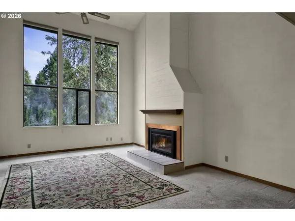 4427 FOX HOLLOW RD #7, Eugene, OR 97405