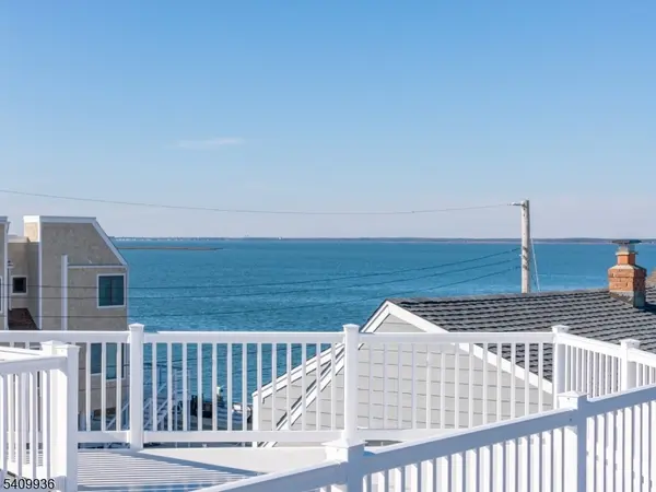 25 W Bayberry Dr, Long Beach Twp., NJ 08008