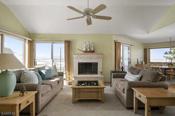 25 W Bayberry Dr, Long Beach Twp., NJ 08008