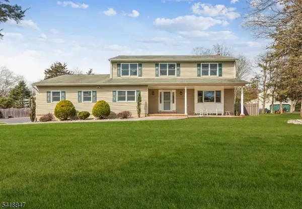 3 Stagecoach Way, Hillsborough Twp., NJ 08844