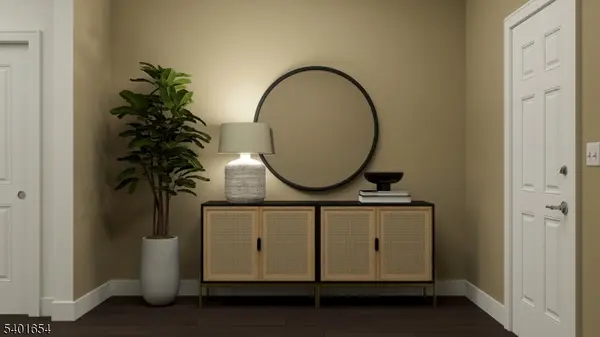 31 Biltmore Ave, East Hanover Twp., NJ 07436