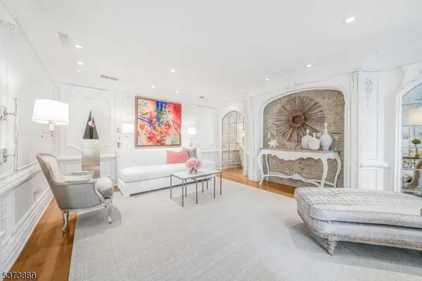 22 Fawn Dr, Montville Twp., NJ 07045