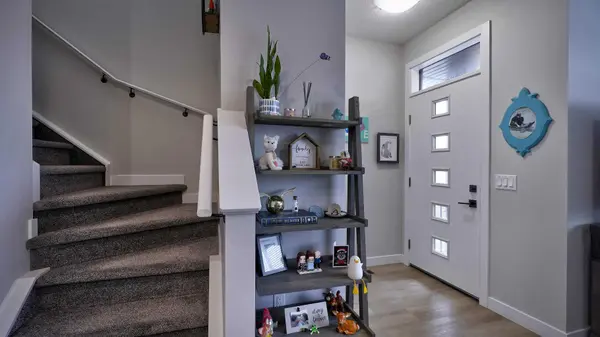 155 Wolf Hollow PARK SE, Calgary, AB T2X 4M8