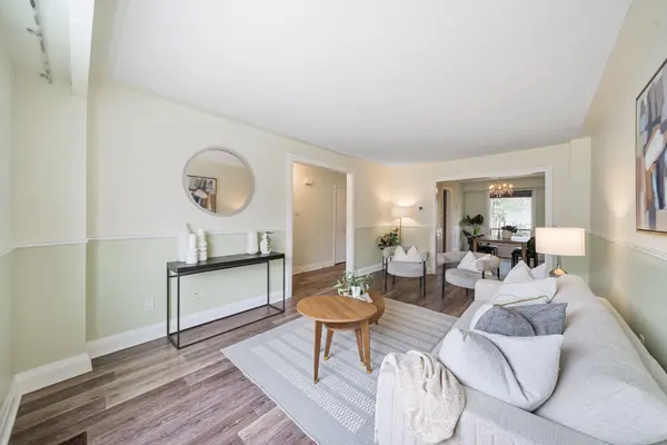 11 Tangle Briar WAY, Toronto C15, ON M2J 2M5