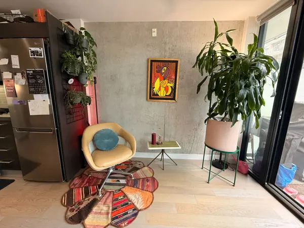 25 Stafford ST #308, Toronto C01, ON M5V 0G3