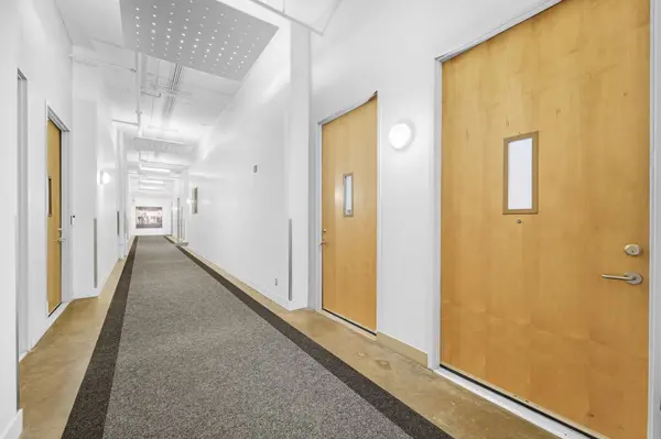 90 Sumach ST #416, Toronto C08, ON M5A 4R4