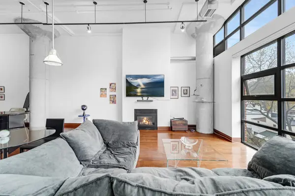 90 Sumach ST #416, Toronto C08, ON M5A 4R4