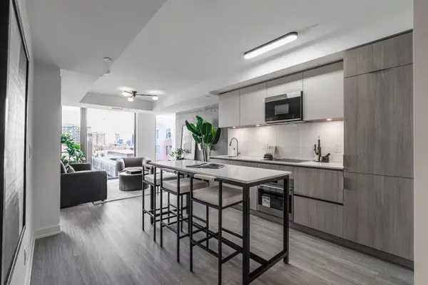 47 Mutual ST #605, Toronto C08, ON M5B 0C6