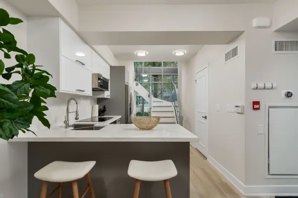 59 East Liberty ST #Th 111, Toronto C01, ON M6K 3R1