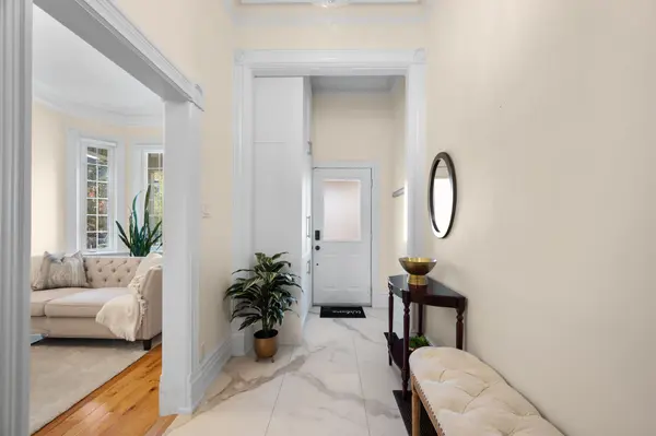 103 Manning AVE, Toronto C01, ON M6J 2K6