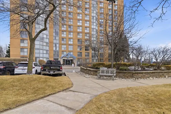 90 Dale AVE #1705, Toronto E08, ON M1J 3N4