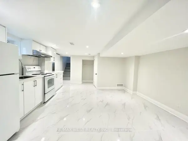 4 Sutherland AVE #BSMT, Toronto E03, ON M4C 1R8