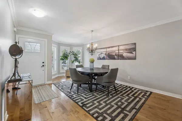 43 Chatterson ST, Whitby, ON L1R 0B3