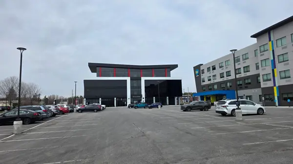 481 Taunton RD W #201, Oshawa, ON L1H 7K4