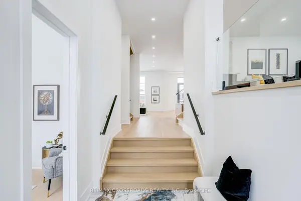 642 Annland ST, Pickering, ON L1W 1B1