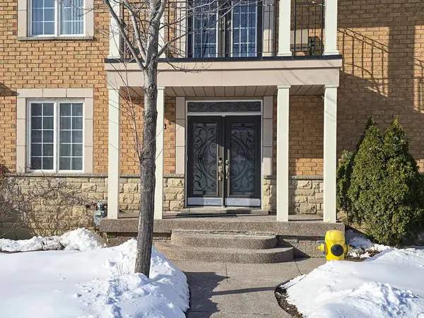 56 Planter CRES, Vaughan, ON L4H 2V5