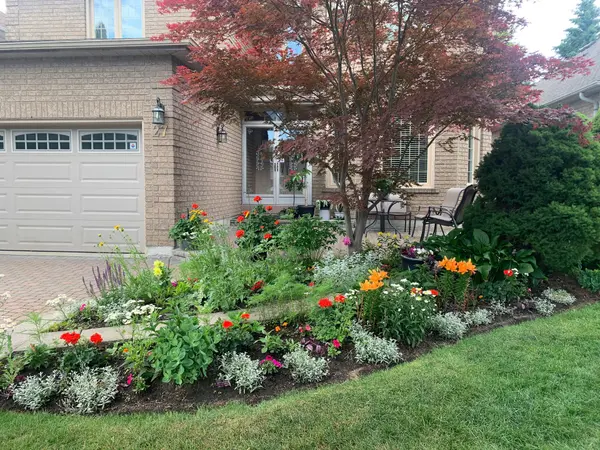 27 Addison ST, Richmond Hill, ON L4C 9N1