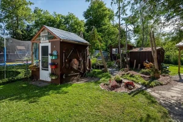 930 Gilmore AVE, Innisfil, ON L0L 1W0