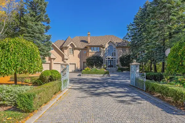 48 Old Park LN, Richmond Hill, ON L4B 2L3