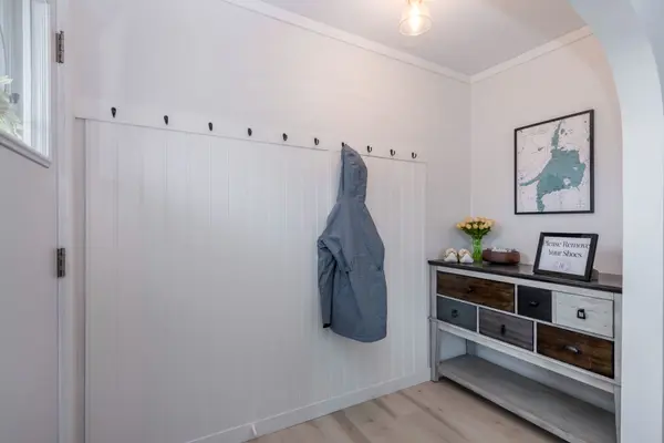 678 Rose LN, Innisfil, ON L9S 2H5