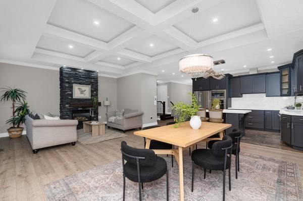 4 Snowshoe TRL, Barrie, ON L4N 7Z1