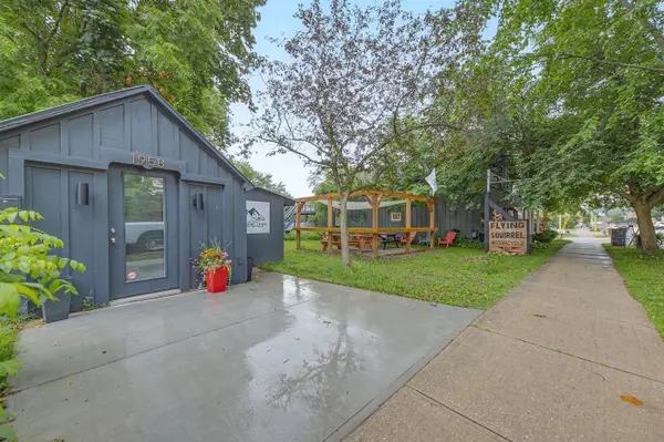 2 Francis ST E, Clearview, ON L0M 1G0