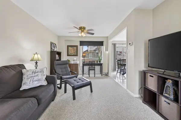 99 Bishop DR, Barrie, ON L4N 7P4