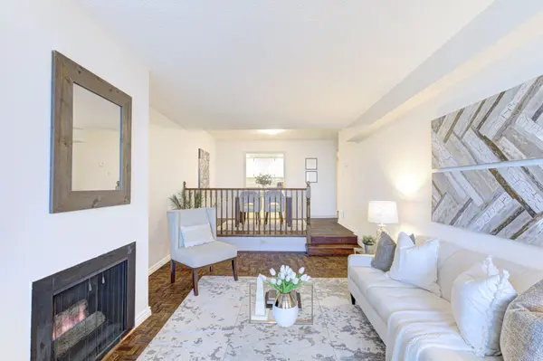 20 Speers RD #304, Oakville, ON L6K 3R5