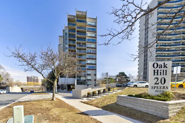 20 Speers RD #304, Oakville, ON L6K 3R5