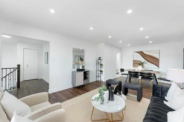 36 Jellicoe CRES, Brampton, ON L6S 3H8