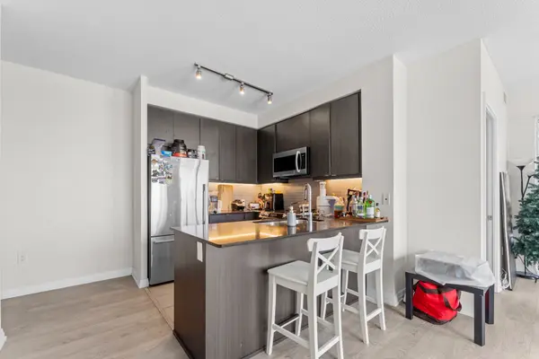 50 Thomas Riley RD #1102, Toronto W08, ON M9B 0C5