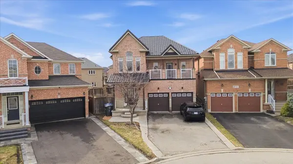 6 Prima Vista CT, Brampton, ON L7A 3W8