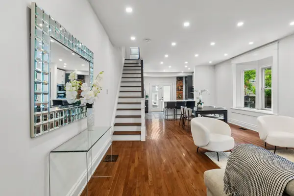 224 Gilmour AVE, Toronto W02, ON M6P 3B4