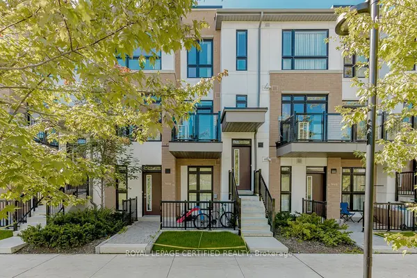 90 Canon Jackson DR #203, Toronto W04, ON M6M 0C1