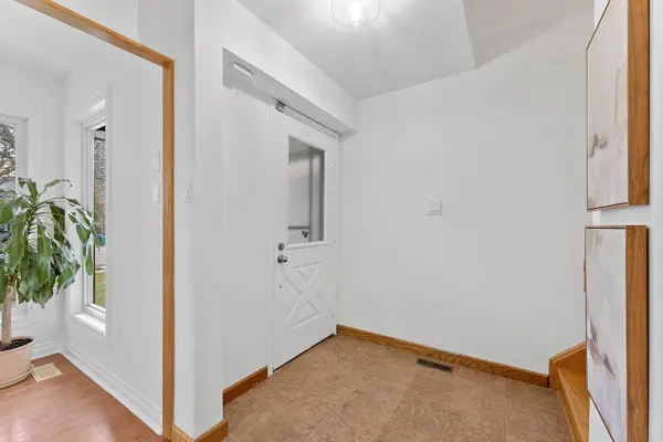 4046 Tea Garden CIR, Mississauga, ON L5B 2W6