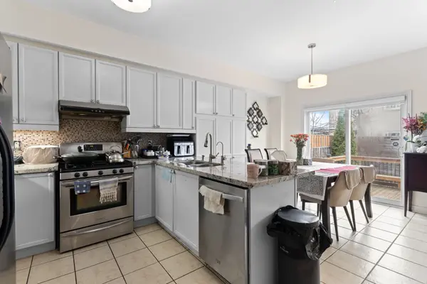 1514 Portsmouth PL, Mississauga, ON L5M 7W1