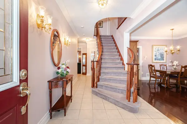 38 Maltby CT, Brampton, ON L6P 1A5