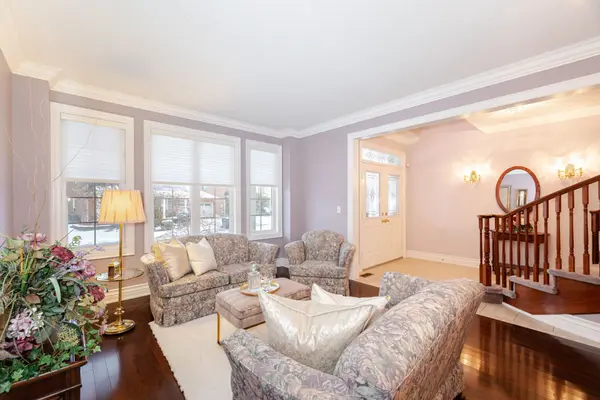 38 Maltby CT, Brampton, ON L6P 1A5