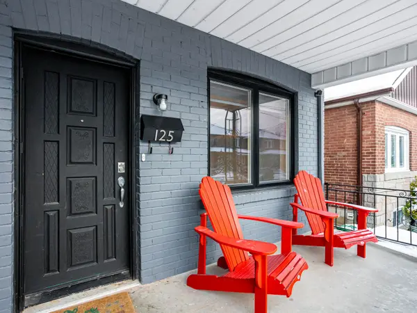 125 Kane AVE, Toronto W03, ON M6M 3N1