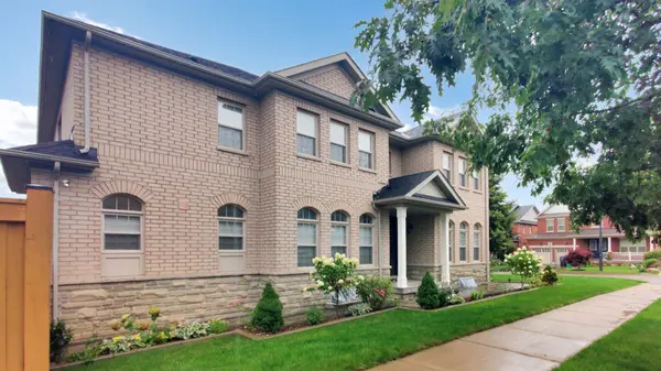 43 McCandless CT, Caledon, ON L7C 3R6