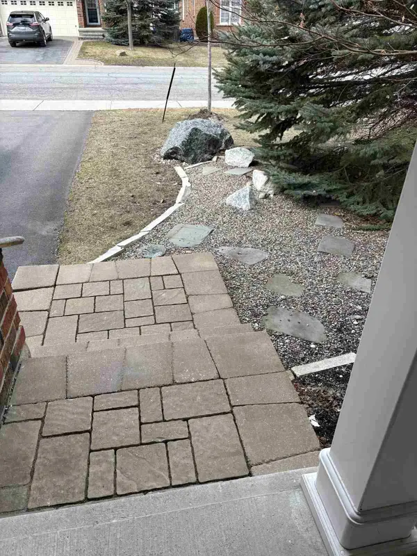 215 Cairnsmore CIR, Barrhaven, ON K2J 0G5