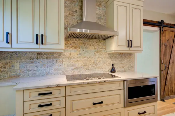 6 Spring ST, Westport, ON K0G 1X0