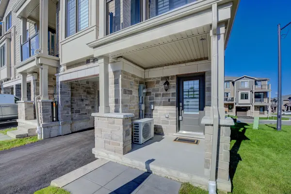 10 BIRMINGHAM DR #116, Cambridge, ON N1R 0C6