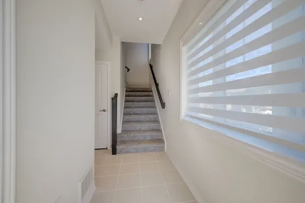 10 BIRMINGHAM DR #116, Cambridge, ON N1R 0C6