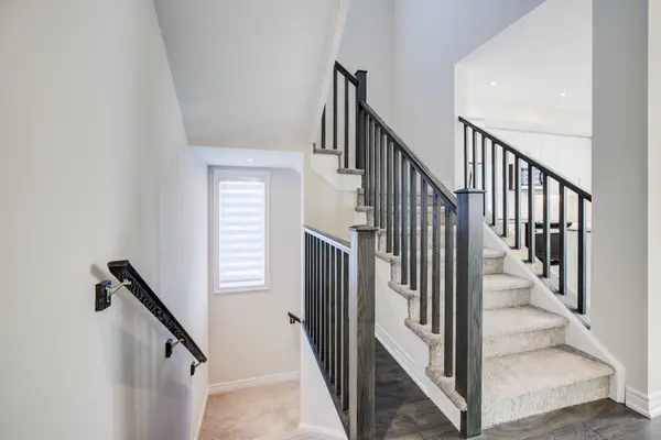 10 BIRMINGHAM DR #116, Cambridge, ON N1R 0C6